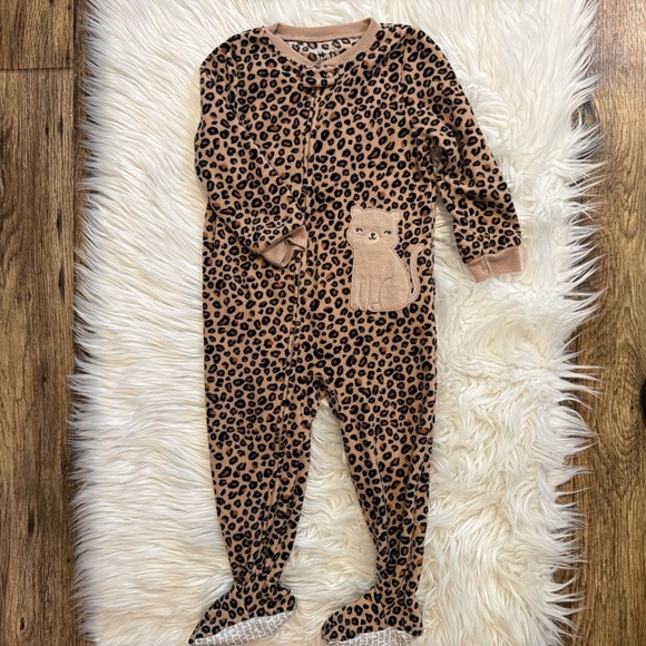 Carter’s Toddler Girl 2T Leopard Footed Pajamas Sleeper Zip-Up Cat Appliqué - Picture 1 of 8
